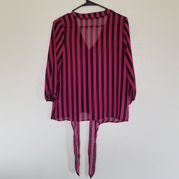 Black/Pink Button Down Top - Picture 6 of 7